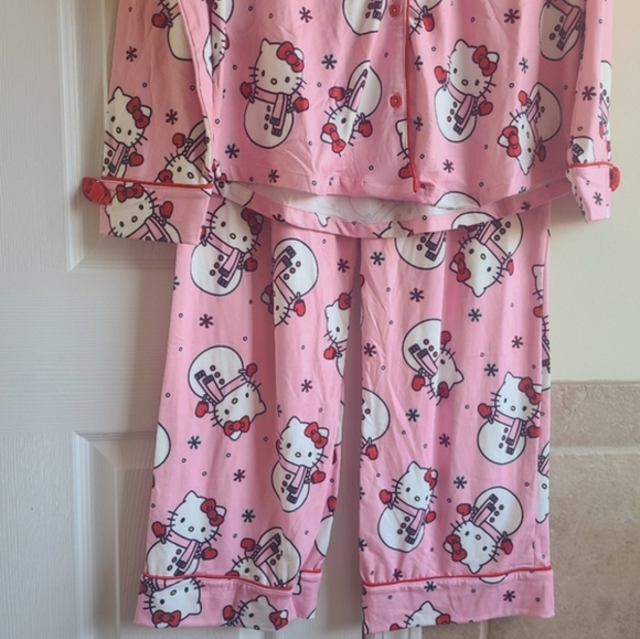 Hello Kitty Christmas Sleep Set 🎄 - Picture 5 of 5